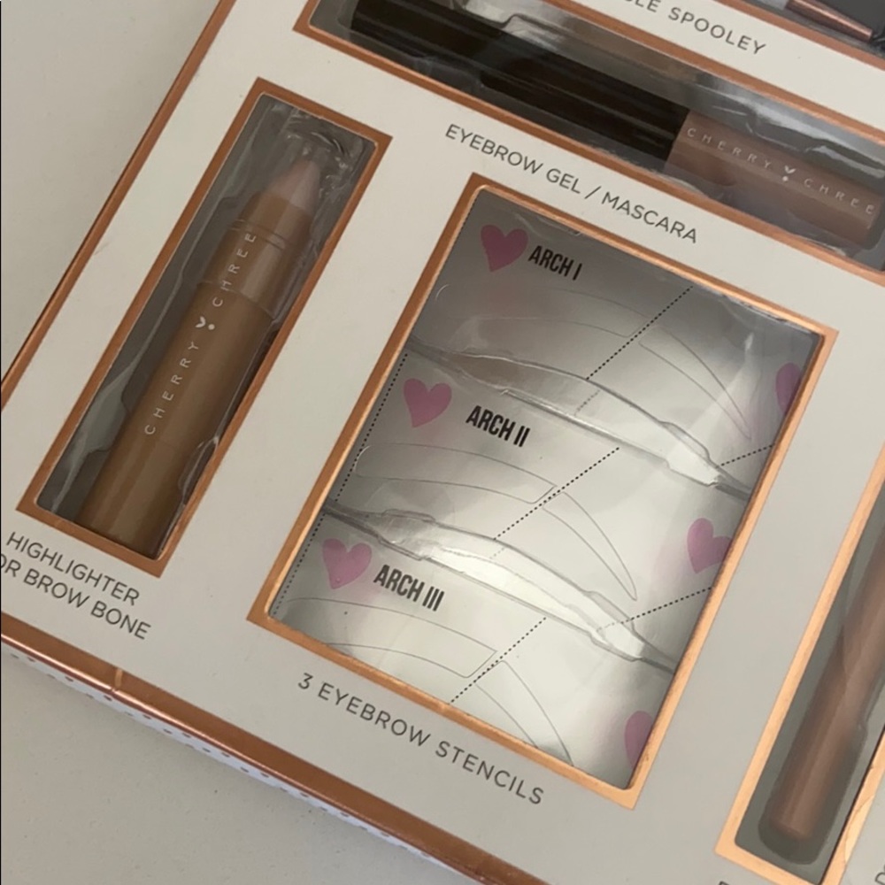 How To Brow Kit 🌟 - Picture 4 of 6